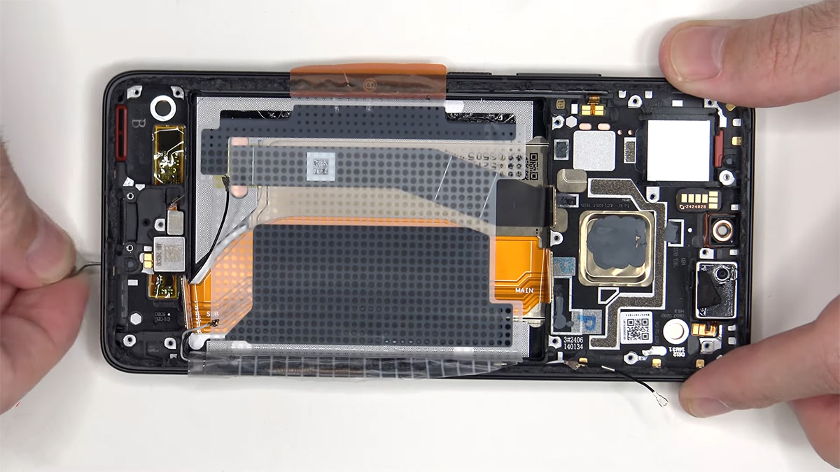 xiaomi 14t pro teardown 12 کالبدشکافی گوشی Xiaomi 14T Pro