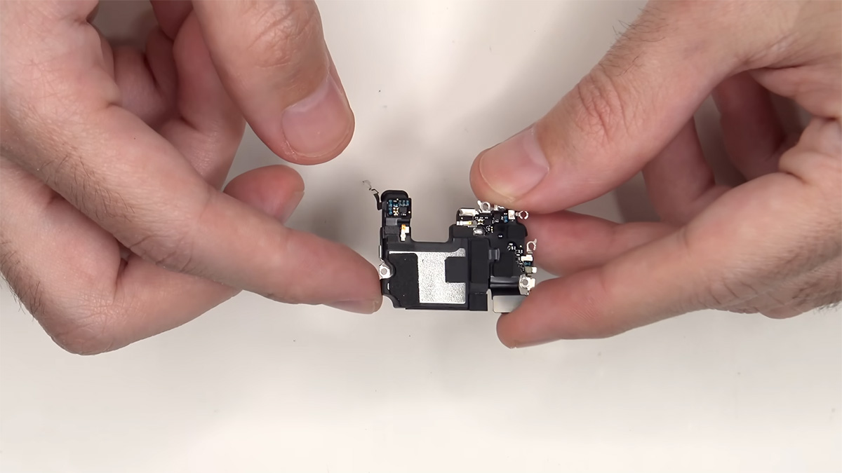 iphone 16e teardown 14 کالبدشکافی گوشی iPhone 16e
