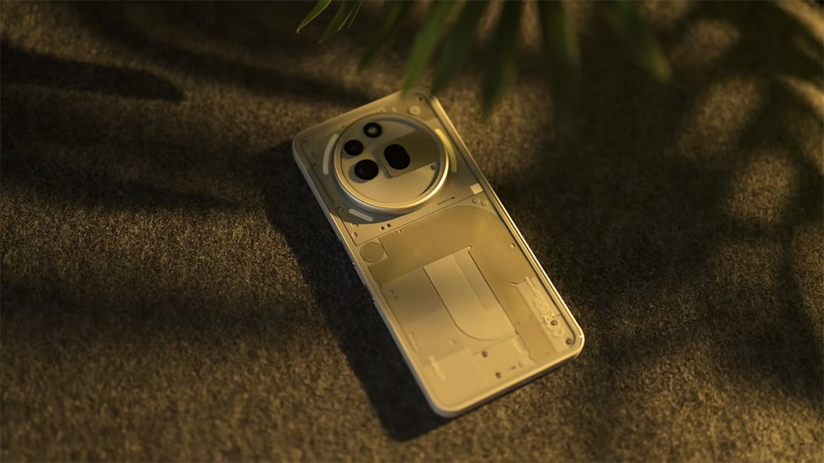 بررسی طراحی گوشی Nothing Phone 3a Pro