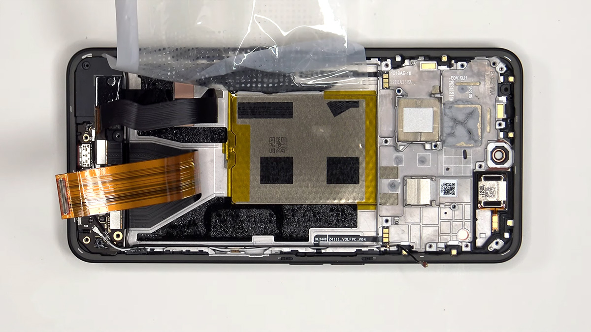 nothing phone 3a teardown 12 کالبدشکافی گوشی Nothing Phone 3a