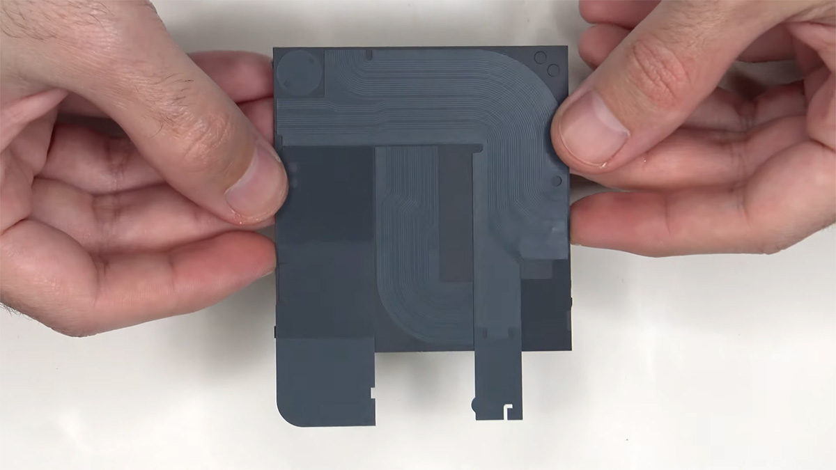 nothing phone 3a teardown 5 کالبدشکافی گوشی Nothing Phone 3a