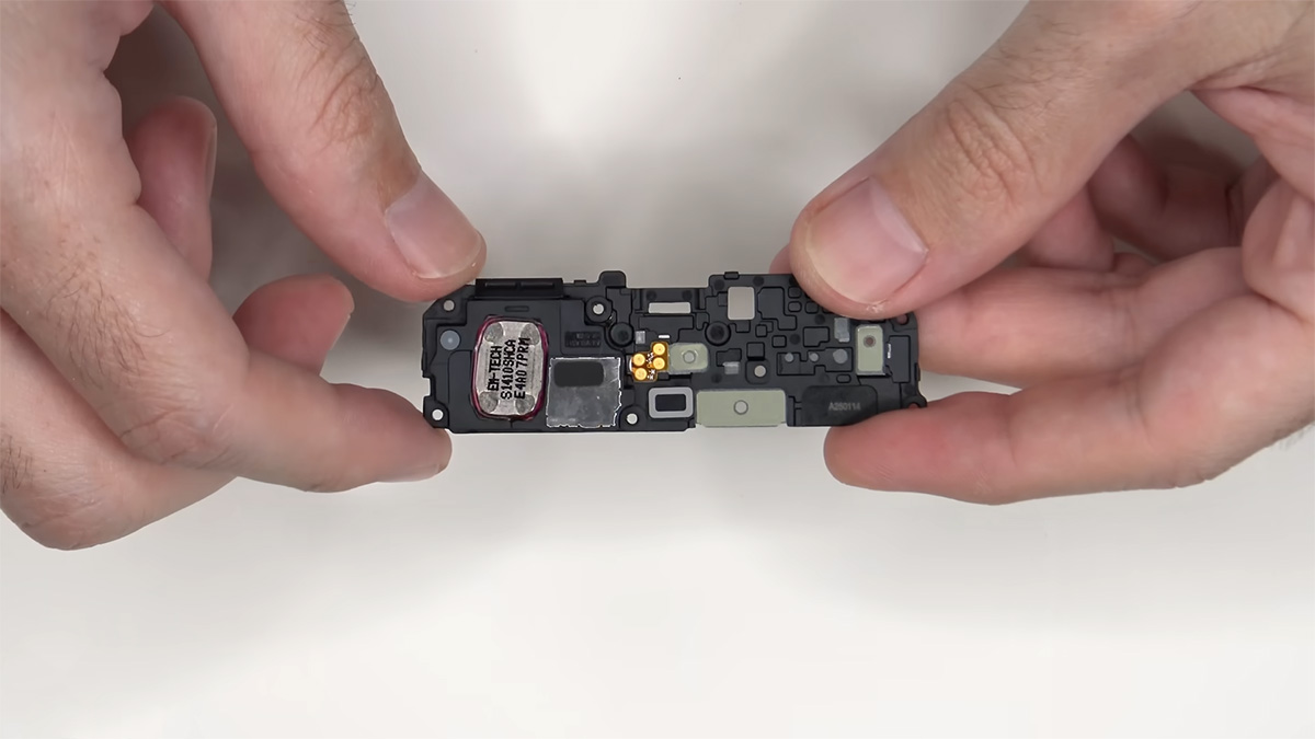 samsung a56 teardown 6 کالبدشکافی گوشی Samsung A56