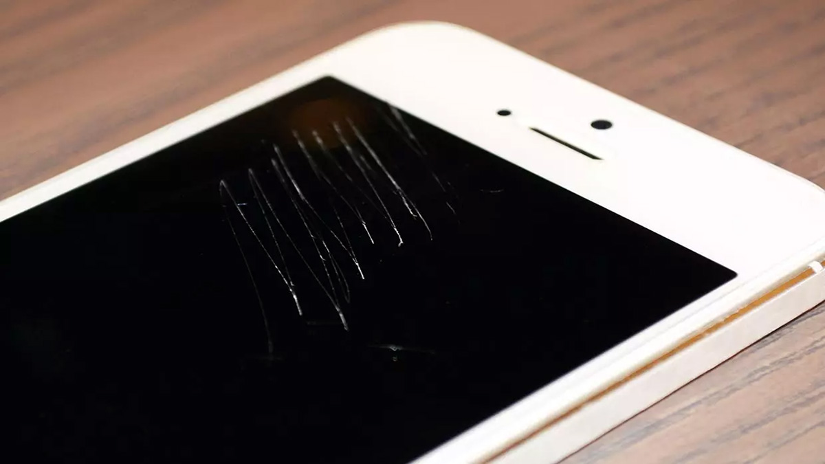 چرا گلس گوشی خط میفته؟