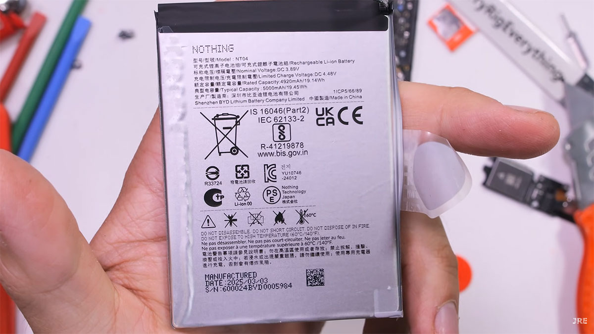 cmf nothing phone 2 pro duribility test 17 تست مقاومت و کالبدشکافی گوشی CMF Nothing Phone 2 Pro