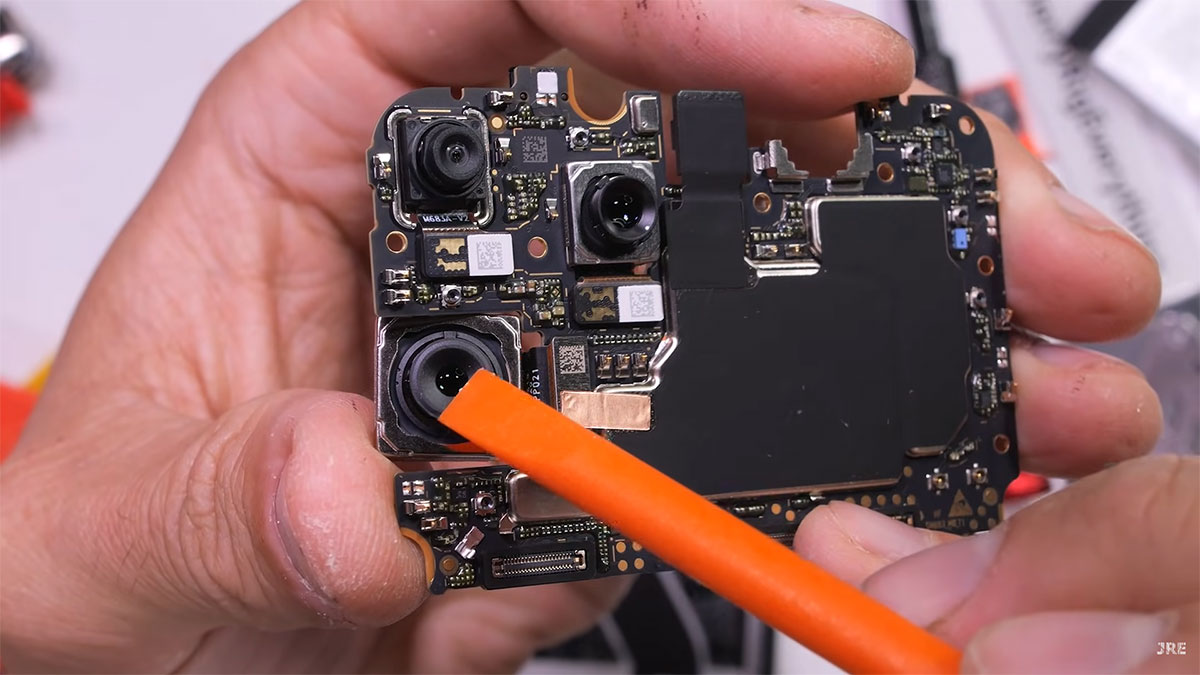 cmf nothing phone 2 pro duribility test 23 تست مقاومت و کالبدشکافی گوشی CMF Nothing Phone 2 Pro