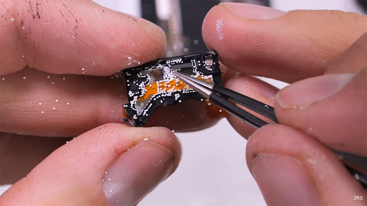 cmf nothing phone 2 pro duribility test 24 تست مقاومت و کالبدشکافی گوشی CMF Nothing Phone 2 Pro