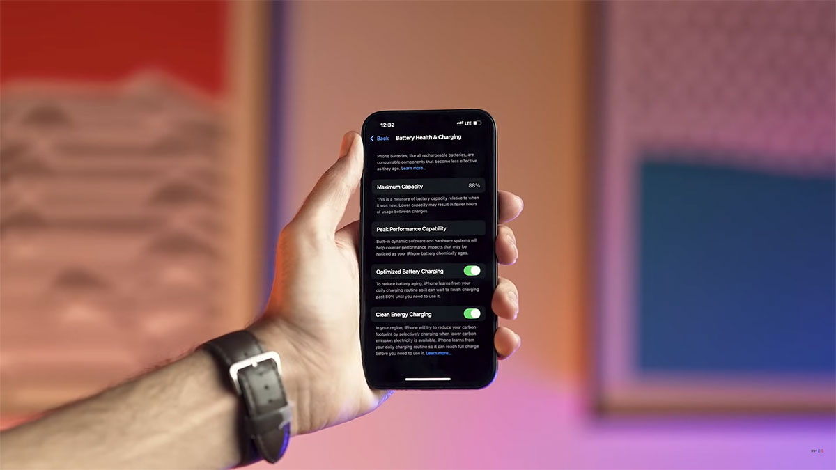 عملکرد باتری iPhone 13 در بلند مدت