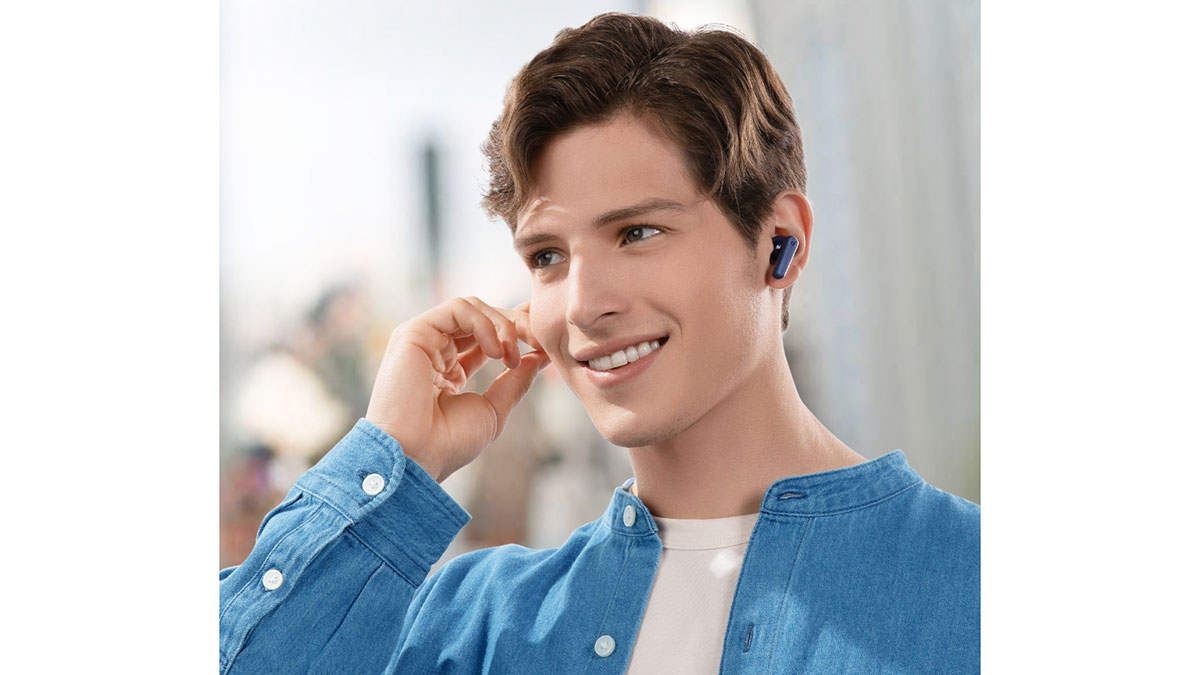 بررسی راحتی استفاده هندزفری Anker R50i