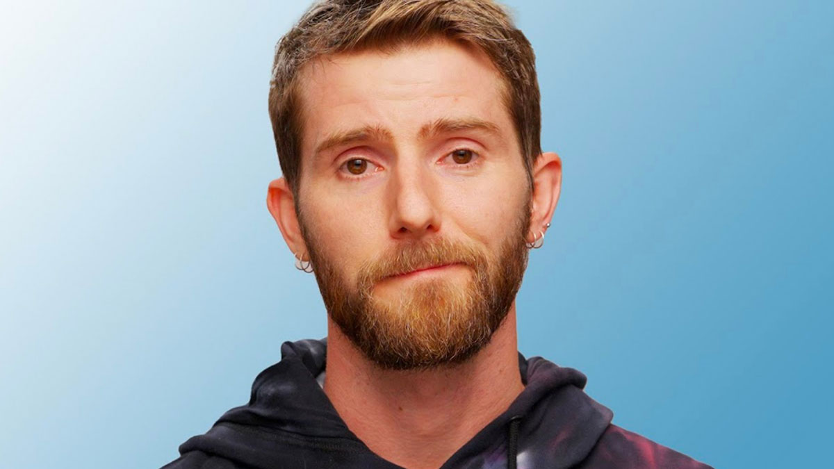 ۵. Linus Tech Tips (لاینس سباستین): پادشاه سرگرمی‌های فناوری