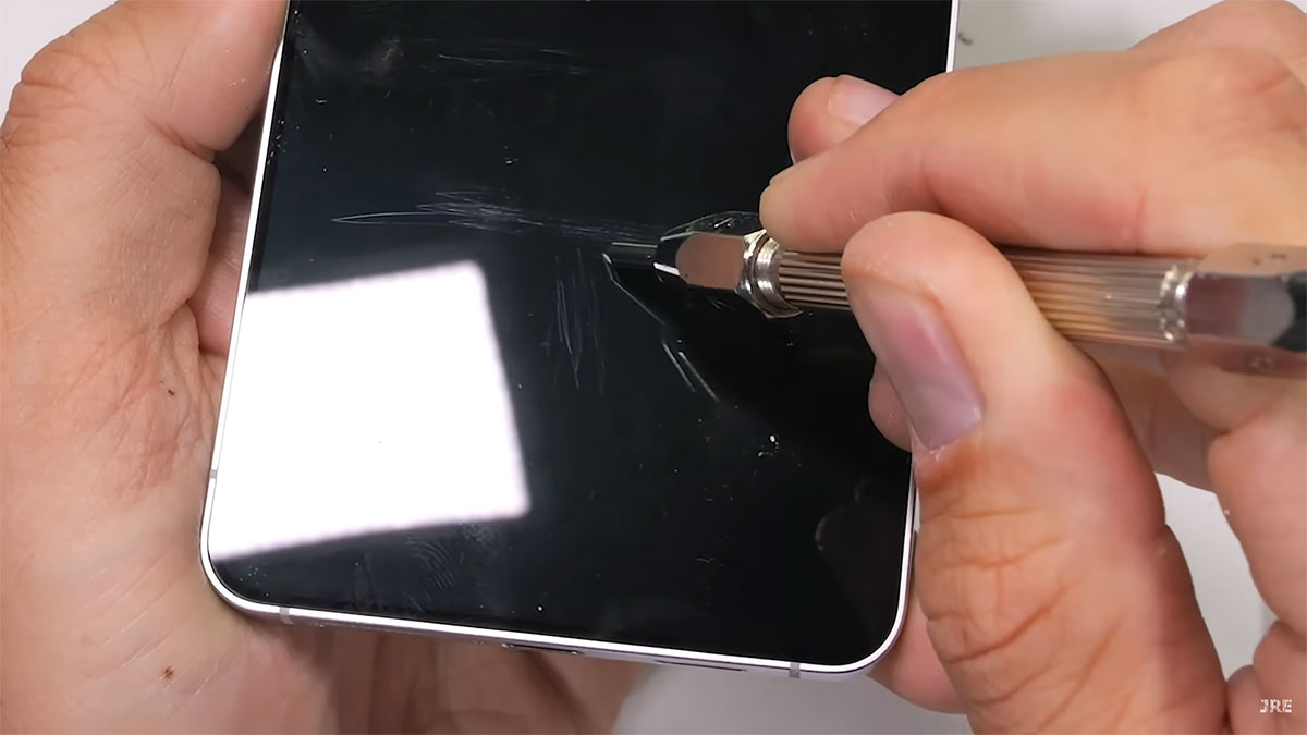 samsung s25 edge duribility test 7 تست مقاومت گوشی Samsung S25 Edge