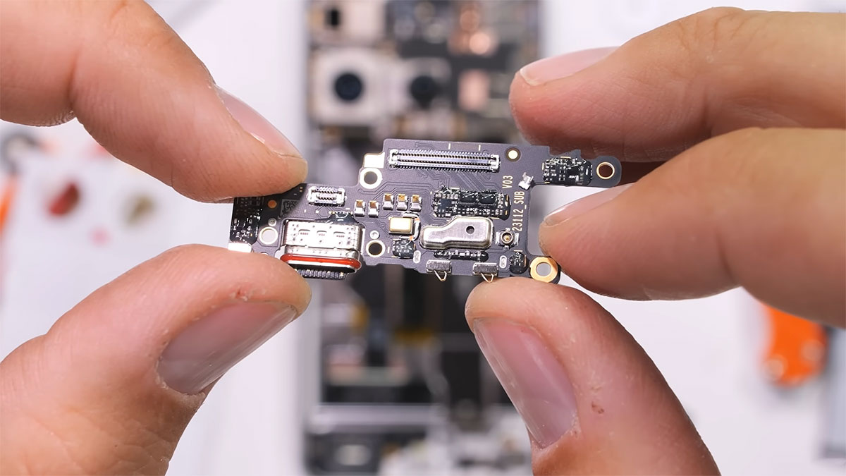 nothing phone 3 teardown 17 کالبدشکافی گوشی Nothing Phone 3