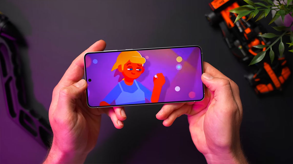 بررسی صفحه نمایش گوشی سامسونگ S25 Edge