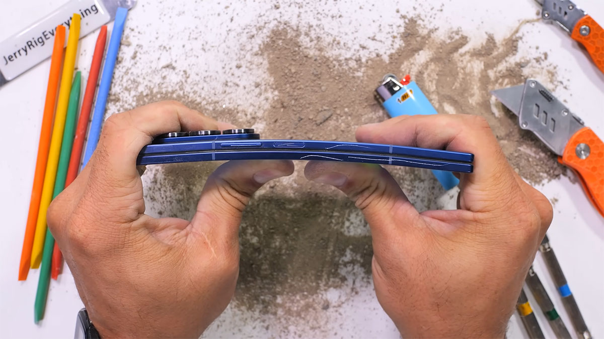 samsung galaxy z fold 7 duribility test 12 تست مقاومت گوشی Samsung Z Fold7