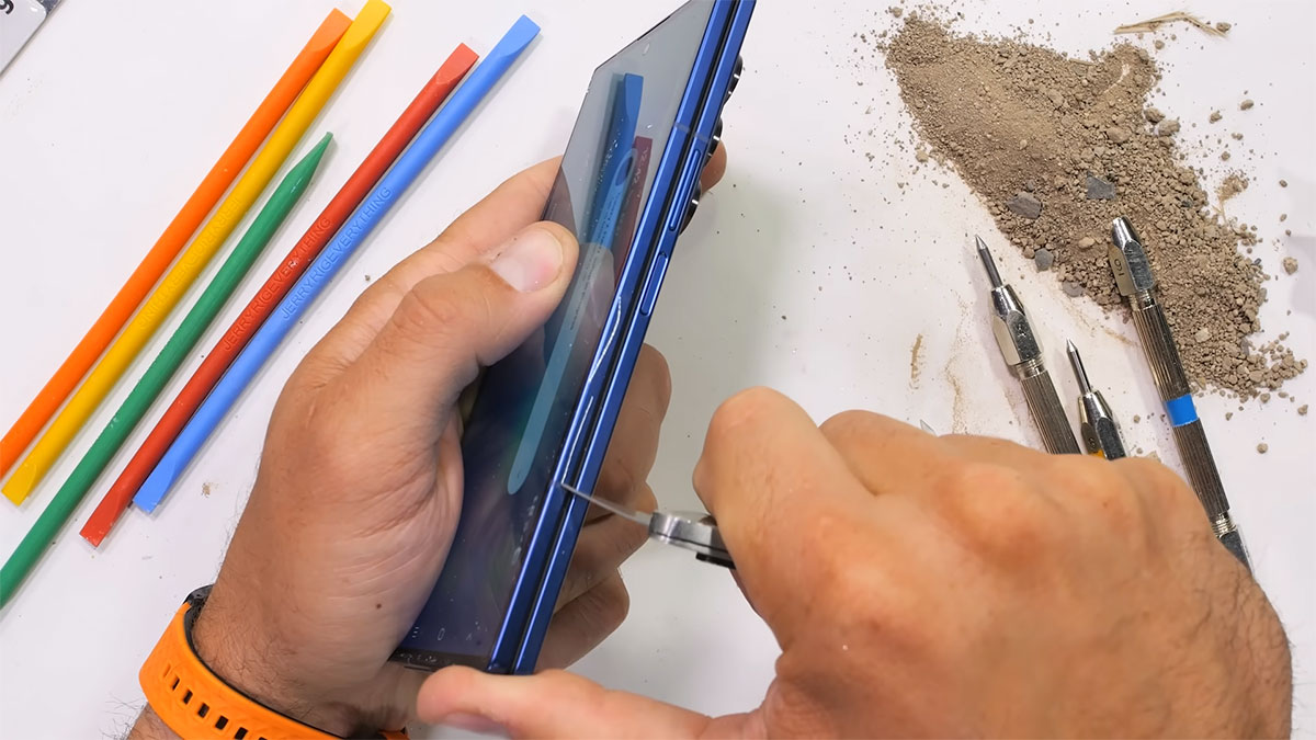 samsung galaxy z fold 7 duribility test 5 تست مقاومت گوشی Samsung Z Fold7