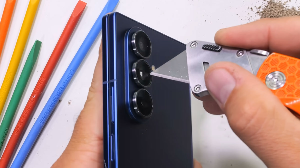 samsung galaxy z fold 7 duribility test 6 تست مقاومت گوشی Samsung Z Fold7