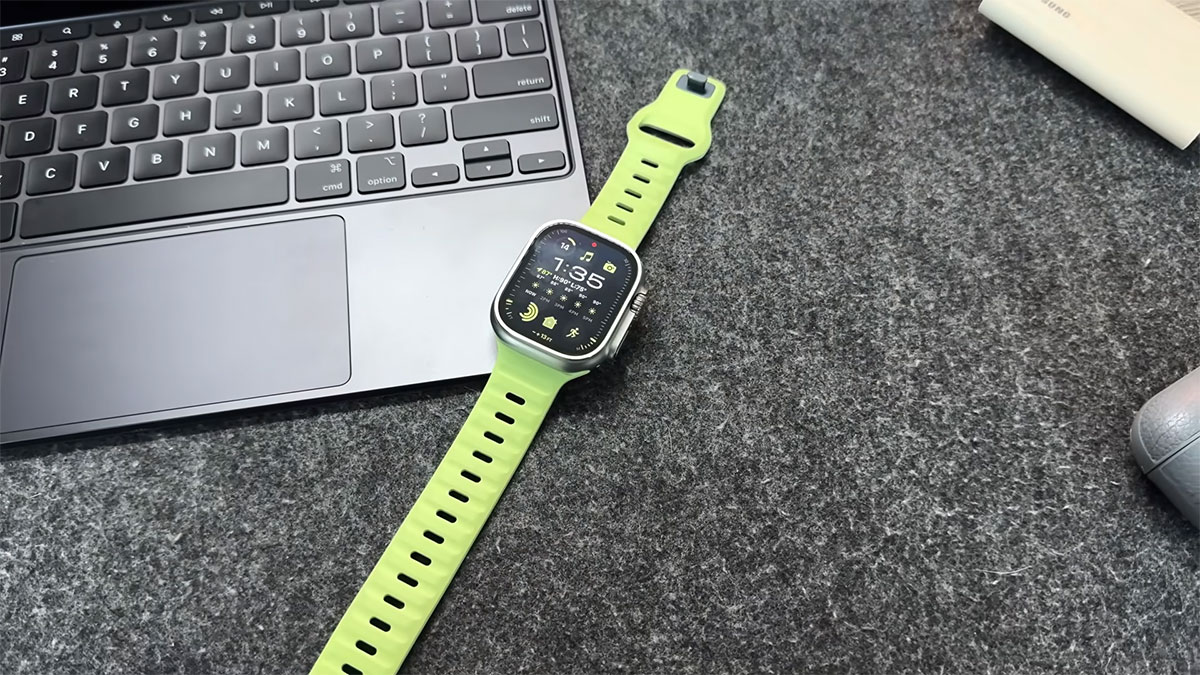 بررسی نمایشگر ساعت هوشمند Apple Watch Ultra 2