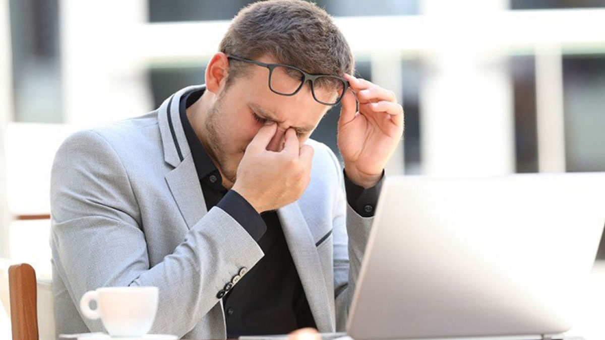 خستگی چشم دیجیتال (DES)؛ مقصر اصلی کیه؟