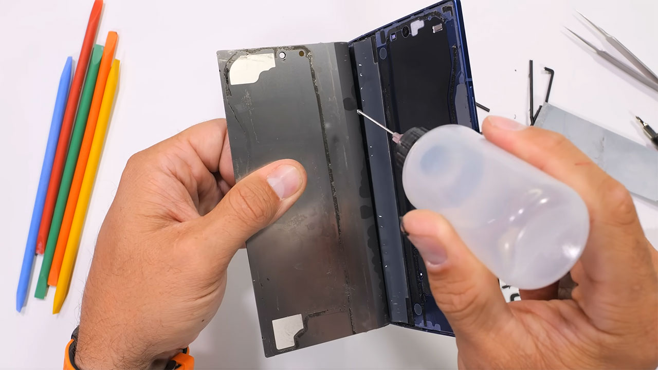samsung z fold 7 teardown 5 کالبدشکافی گوشی Samsung Z Fold 7