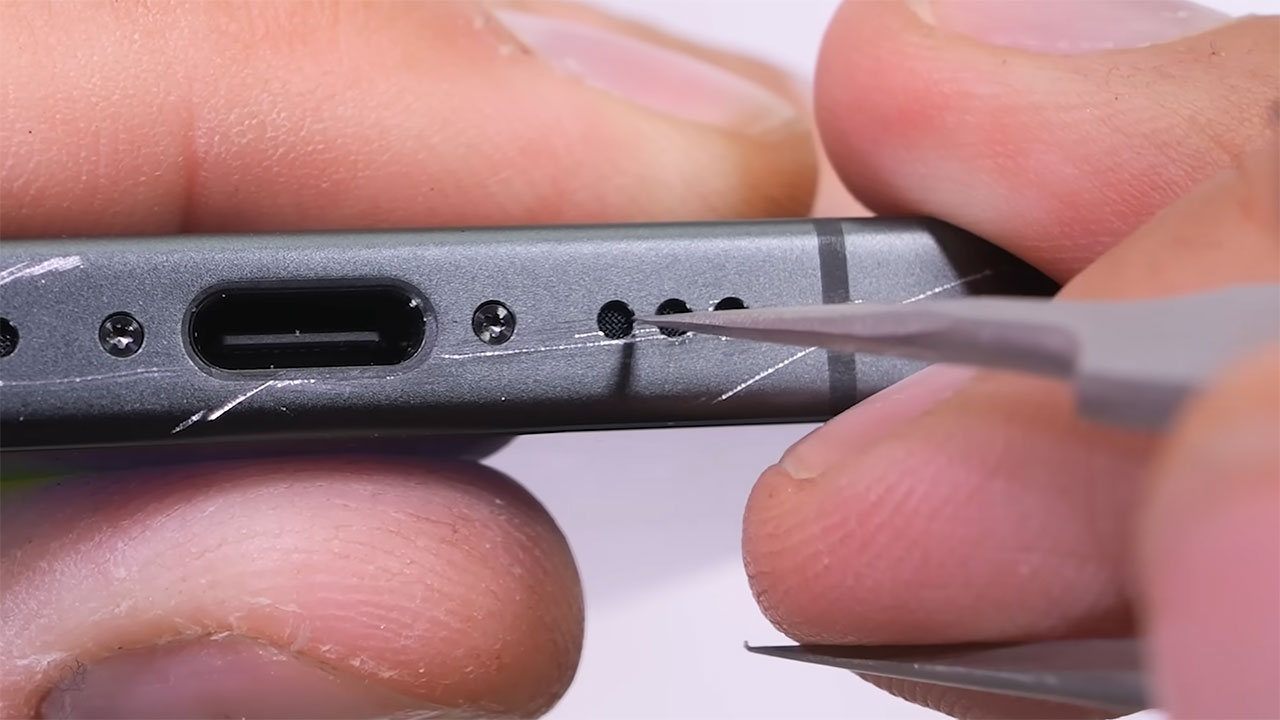 apple iphone 17 duribility test 5 تست مقاومت گوشی iPhone 17 اپل