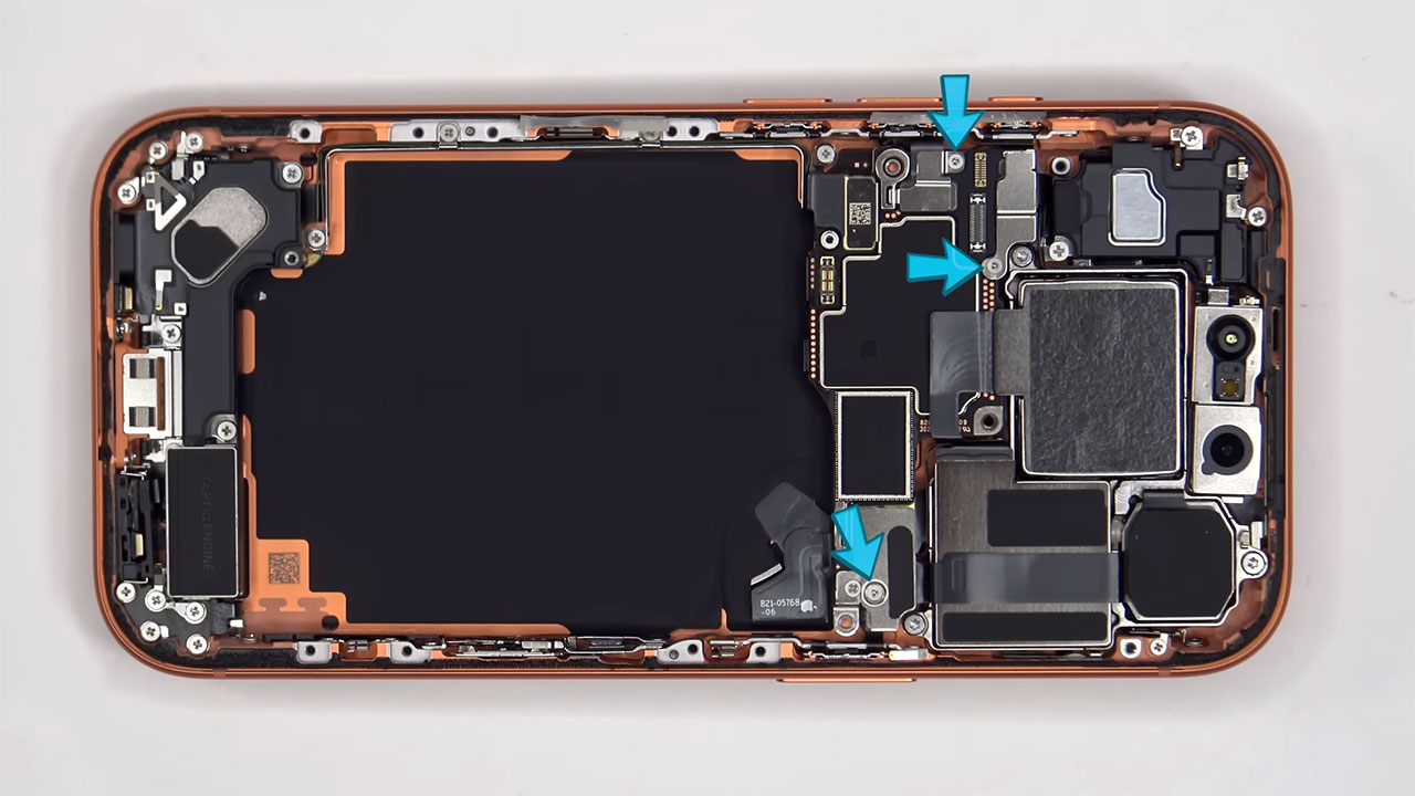 apple iphone 17 pro teardown 10 کالبدشکافی گوشی iPhone 17 Pro اپل
