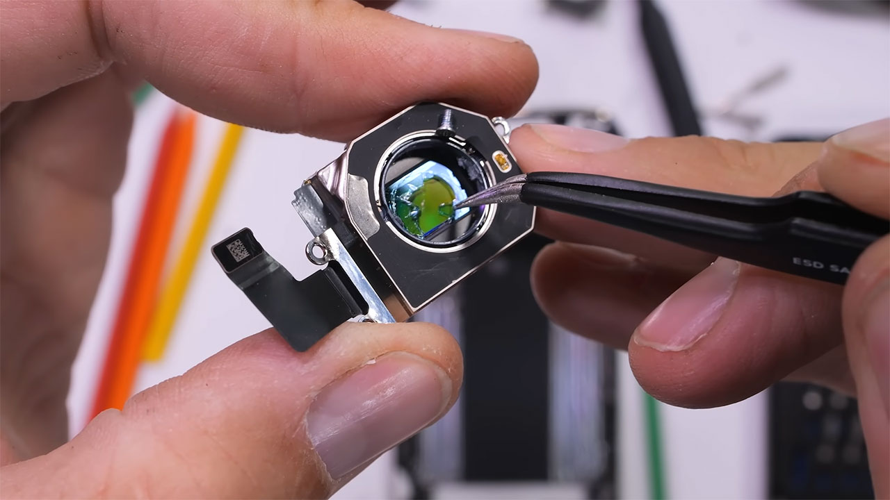 apple iphone air teardown 14 کالبدشکافی گوشی iPhone Air