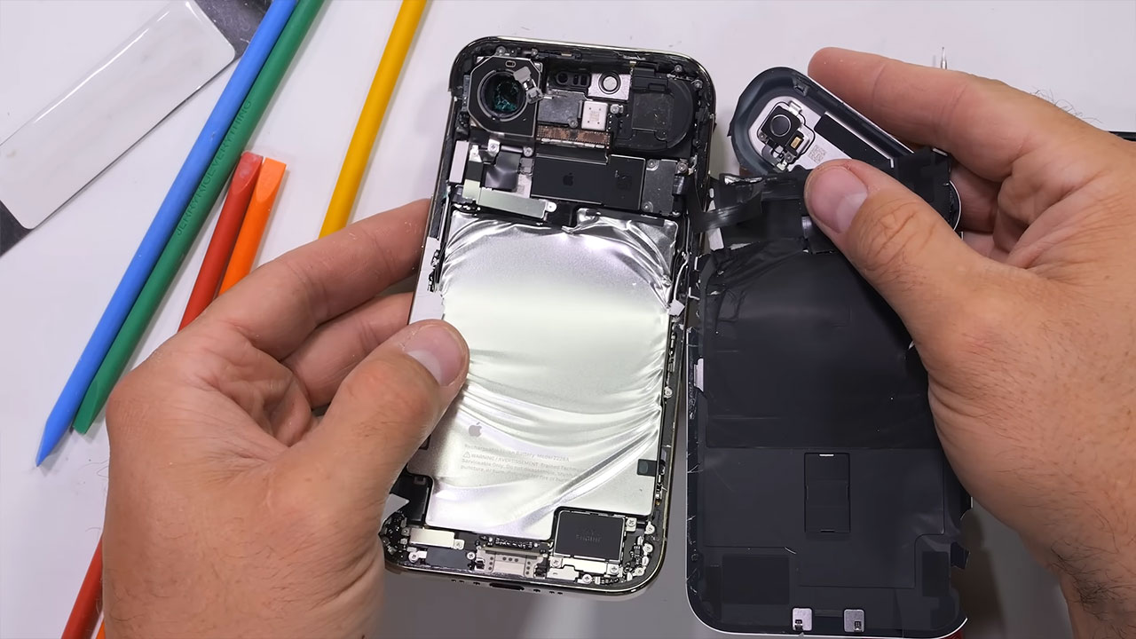 apple iphone air teardown 4 کالبدشکافی گوشی iPhone Air
