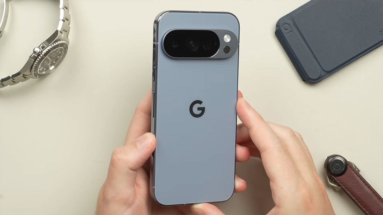 بررسی طراحی گوشی Pixel 10 Pro گوگل