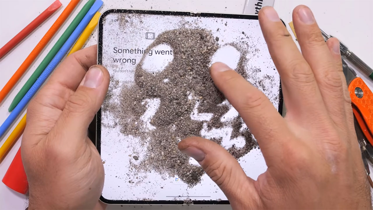 google pixel 10 pro fold duribility test 8 تست مقاومت گوشی Pixel 10 Pro Fold گوگل