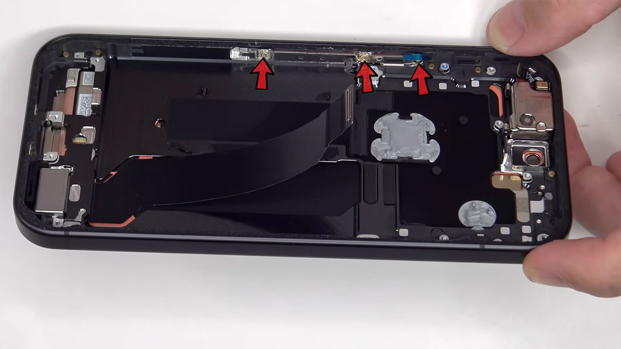 google pixel 10 teardown 18 کالبدشکافی گوشی Pixel 10 گوگل