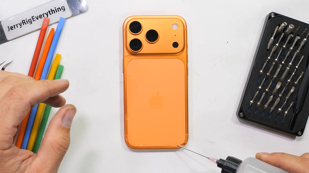 iphone 17 pro teardown 1 کالبدشکافی گوشی iPhone 17 Pro