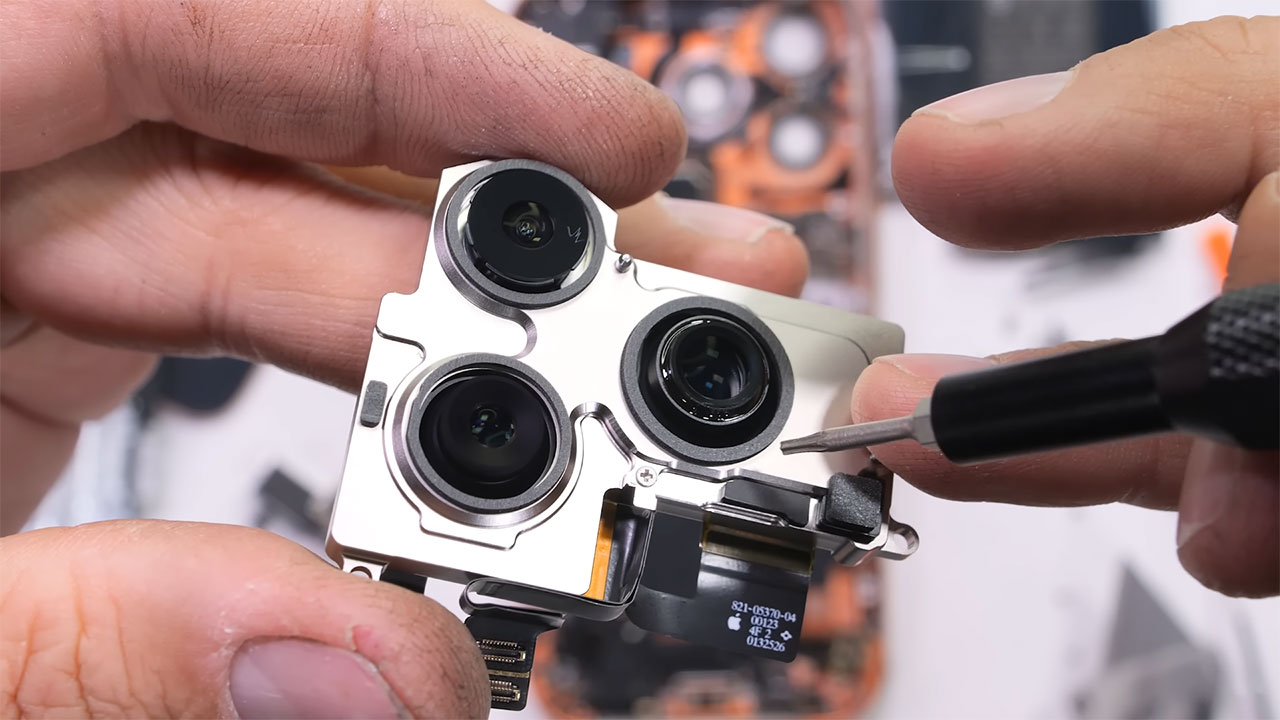 iphone 17 pro teardown 15 کالبدشکافی گوشی iPhone 17 Pro