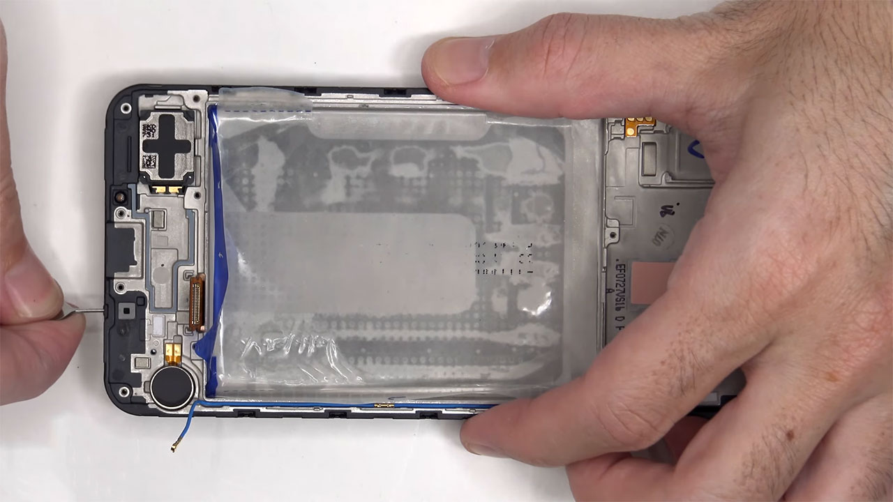 samsung a17 5g teardown 11 کالبدشکافی گوشی Samsung A17 5G