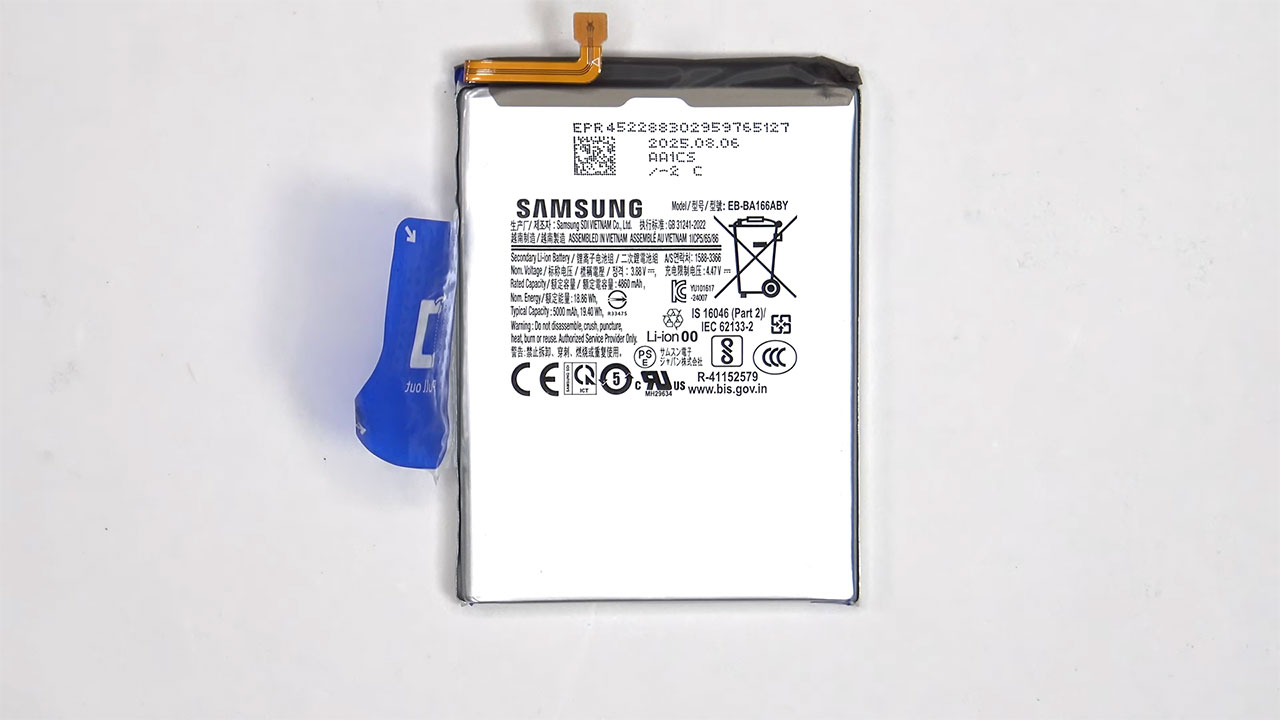 samsung a17 5g teardown 6 کالبدشکافی گوشی Samsung A17 5G