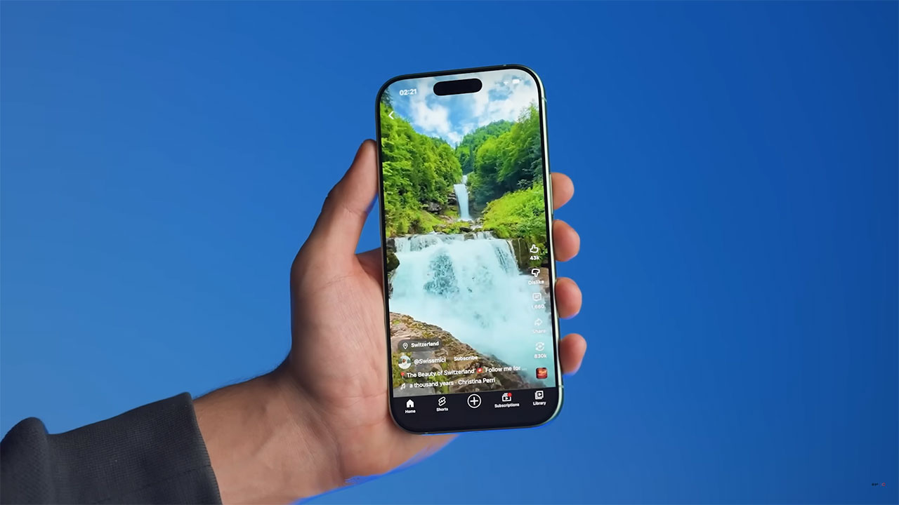 بررسی نمایشگر گوشی iPhone 17