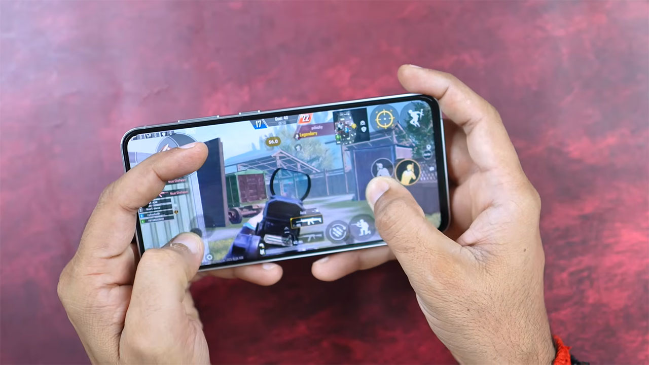 بررسی سخت‌افزار گوشی Samsung S24 FE در بلندمدت