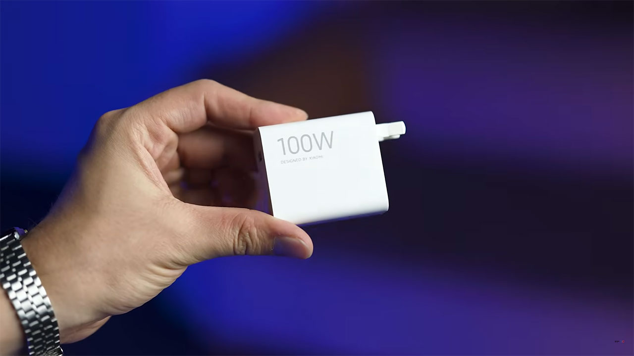 بررسی عملکرد آداپتور گوشی Redmi K90 Pro Max